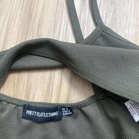 Pretty little thing army green crop top - Picture 3 of 4